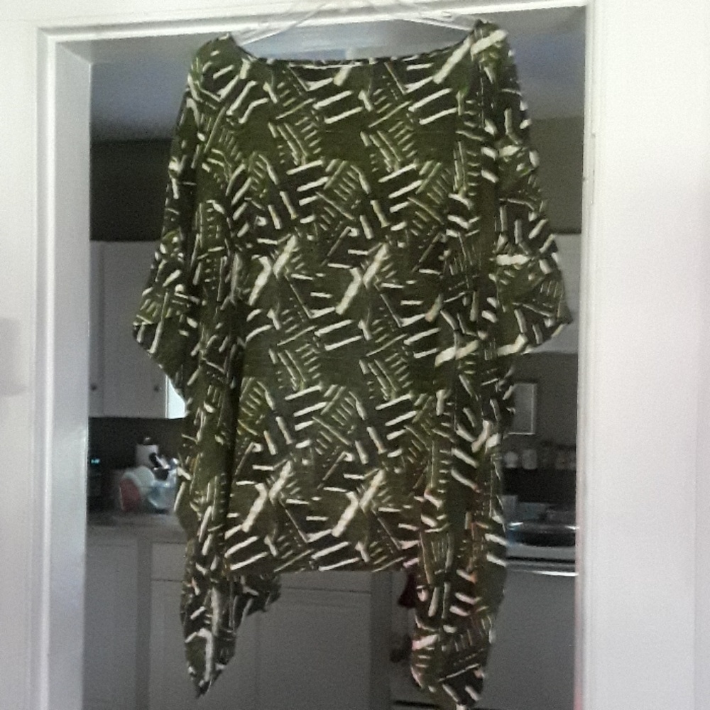 Cotton gauze material tunic top,dark greens, cream